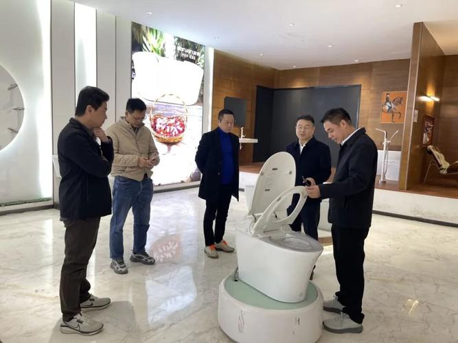 潮州市建筑卫生陶瓷行业协会组团赴长葛卫浴产区参观交流